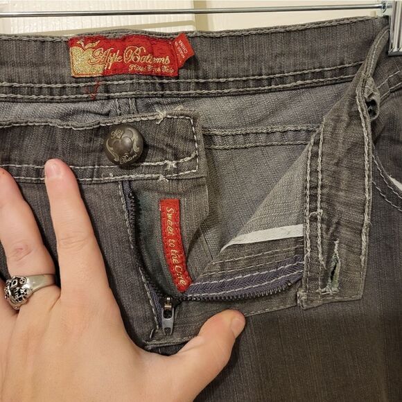 Apple Bottom Jeans with unique back pockets grey wash factory distressed - Picture 7 of 15